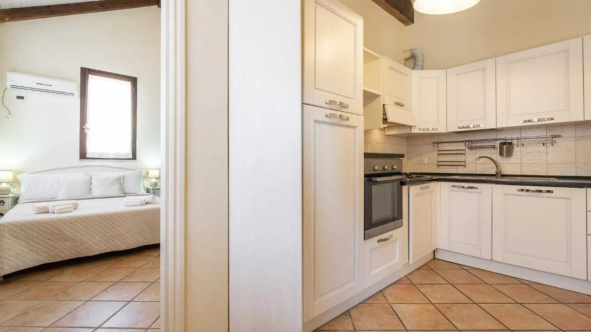 Giulia'S Central Apartment Cagliari Italy